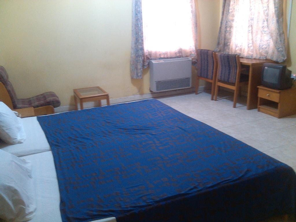 Nana Bema Hotel Cape Coast Bagian luar foto